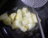 A picture of step 2 of Ghungni/Chole Matar Chaat.