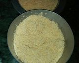 A picture of step 1 of Dalia upma.