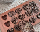 Gambar langkah 3 resipi Biskut oat coklat (biskut 3 bahan).