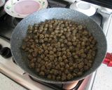 Foto del passaggio 4 della ricetta Chitarrine al sugo con polpettine di melanzane