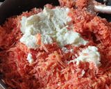 A picture of step 2 of Gajar halwa.