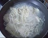 A picture of step 1 of Vegetable Hakka Noodles.