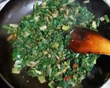 Foto del paso 20 de la receta Alubias pintas con acelgas y brotes verdes de cebolletas tiernas