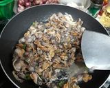 Foto langkah ke 1 dari resep Kerang dara kecap sederhana.