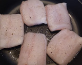 Foto del paso 1 de la receta: Merluza en salsa de limón