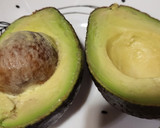 Foto del paso 2 de la receta: Aguacate relleno de carne con mostaza y miel