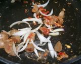 Foto langkah ke 2 dari resep Udon Goreng Ceria.