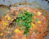 A picture of step 4 of Kathiyawadi paneer masala.