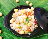 Hình bước làm 3 của món Cơm trộn hạt sen