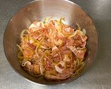 A picture of step 2 of Japanese Pork Ginger Rice (生姜焼き丼).