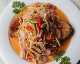 รูปขั้นตอนการทำที่ 5 ของ ปลาอินทรีย์ทอดราดยำไข่ปู