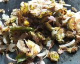 A picture of step 5 of Bitter Gourd fry.
