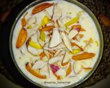 A picture of step 4 of Almond MilkShake.