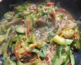 Foto del paso 1 de la receta: Fideos salteados con vegetales!