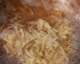 Hình bước làm 1 của món Rösti - Khoai tây kiểu Thụy Sỹ