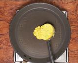 A picture of step 3 of Besan ka chilla.