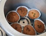 A picture of step 4 of Tutti frutti Vanilla Christmas 🌲🌲🌲🌲 cup 🍰 cake.