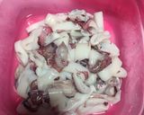 Foto langkah ke 2 dari resep Cumi nanas asam pedas.