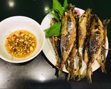 Hình bước làm 3 của món Cá lục chiên giòn chấm mắm tỏi🐟🐟