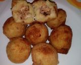 A picture of step 7 of Potato balls.