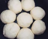 Hình bước làm 9 của món Bánh mì sữa nhân thịt phô mai hoặc mứt dứa