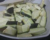 Foto del paso 1 de la receta: Chips de berenjena al horno