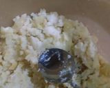 A picture of step 1 of ALU ka paratha.