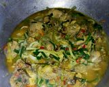 Foto langkah ke 7 dari resep Ayam Tinoransak Khas Manado.