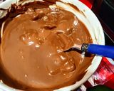 Foto del paso 1 de la receta: UCHUVAS Y 🍓FRESAS vestidas de Chocolate y🥥Coco...!