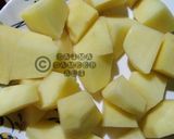 A picture of step 1 of Aloo matar gravy with Hari pyaz ki bhujiya.