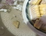 Foto langkah ke 2 dari resep Sayur Bening Jagung Wortel.