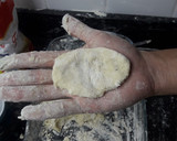 Foto del paso 3 de la receta: Ñoquis rellenos de espinaca y queso💕🔥
