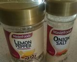 A picture of step 3 of Lemon pepper chicken with lime-aioli sauce.