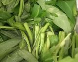 Foto langkah ke 2 dari resep Cah kangkung tempe blacan.