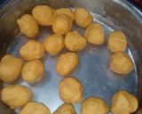A picture of step 9 of Gujrati masala puri with aloo sabji.