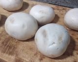 Foto del paso 1 de la receta: Champiñones rellenos con salmonetes