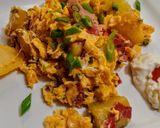 Foto del paso 2 de la receta: HUEVOS🍳Revueltos, Papas Cocidas y Fiambres...!🥓🥩