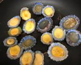 Foto del paso 1 de la receta: Lapas con ajo y perejil