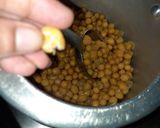 A picture of step 2 of White Peas Chat.