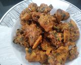 A picture of step 1 of Pakora chaat.