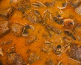 Foto del paso 6 de la receta: Dados de ternera con champiñones y puré de patatas ("Estilo fricandó")