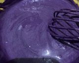 Foto langkah ke 5 dari resep Taro Marble Chiffon Cake.