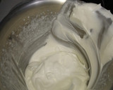 Foto del paso 1 de la receta: Helado de stracciatella con miel MC fácil