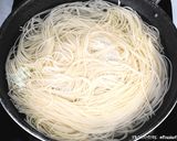 รูปขั้นตอนการทำที่ 3 ของ ผัดหมี่เตี๊ยว ไก่สับ
