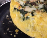 Foto del paso 7 de la receta: Tortilla de patata con espinacas y cebolla