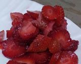 A picture of step 1 of Strawberry Shake.