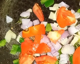 A picture of step 2 of Kanda Poha.
