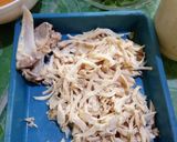 Foto langkah ke 1 dari resep Ayam Suwir Kemangi.