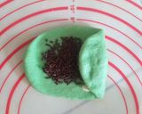 Foto langkah ke 4 dari resep Roti sobek Pandan Cokelat.