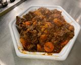 Une image de l'étape 20 de Bœuf mijoté à la bière, moutarde, navets et carottes.